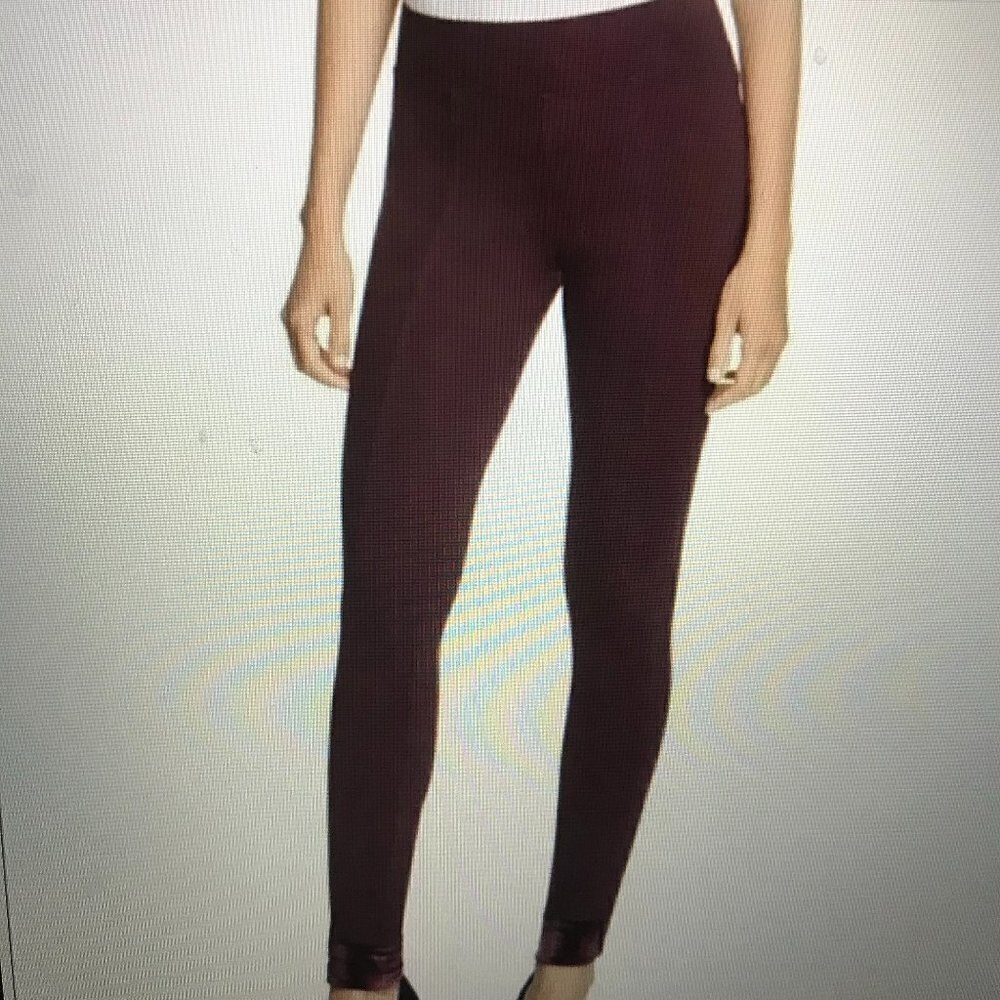 NWT - HUE - Black Velvet Trim Ponte Leggings